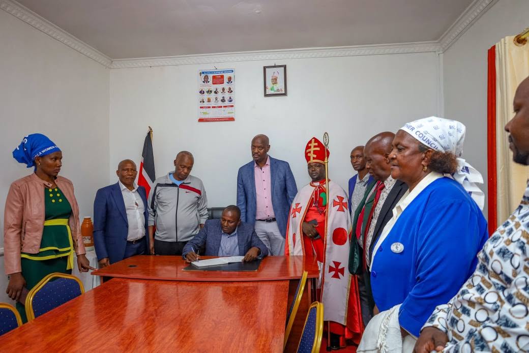 Meeting community, church and women council leaders